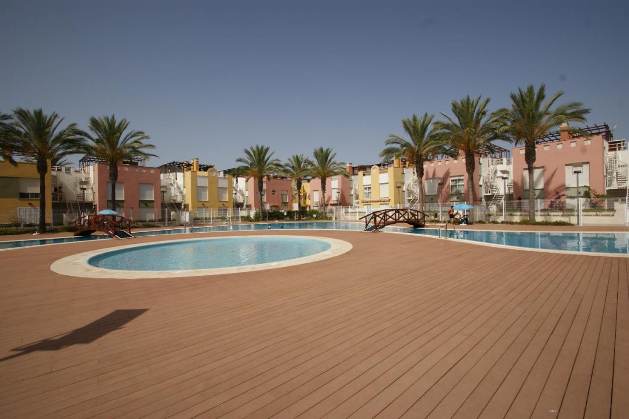 Apartamento En Vera A 300 M De La Playa, Con Patio Y Salida Directa A Calle Dış mekan fotoğraf